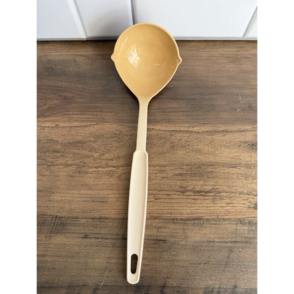 VTG Ecko Ladle Kitchen Utensil Double Pour Spout Beige USA Made - Picture 1 of 7
